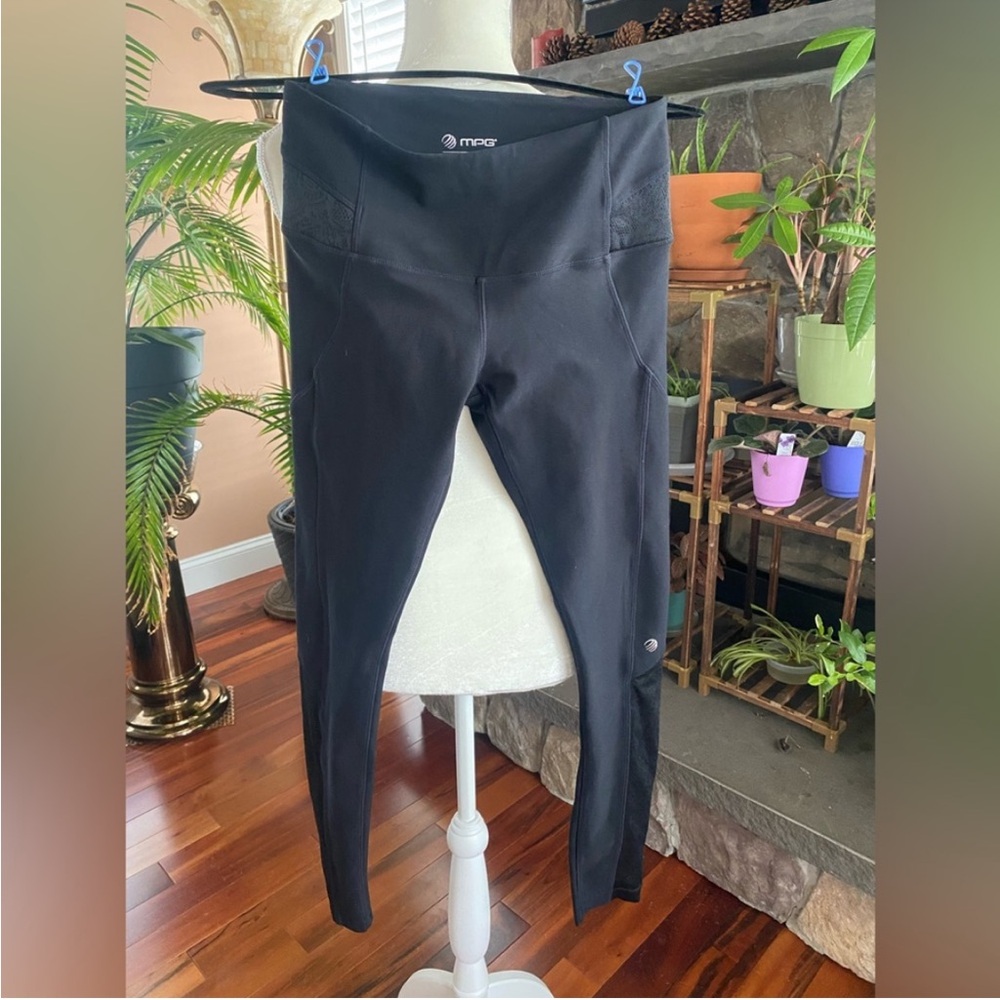 NWOT MPG Leggings